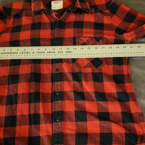 TNA Oversized Red & Black Plaid Flannel Button-Front Shirt Women’s Small - Picture 11 of 11